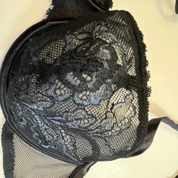 Beautiful Black & Blue Embroidered Bra 34C - Picture 7 of 7
